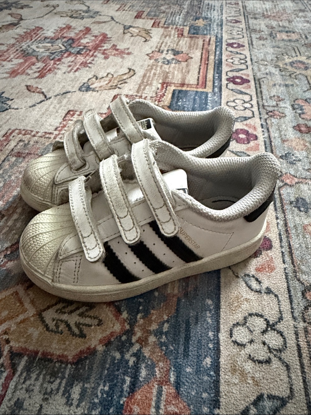 Adidas Originals Kids Velcro Superstar Sneakers